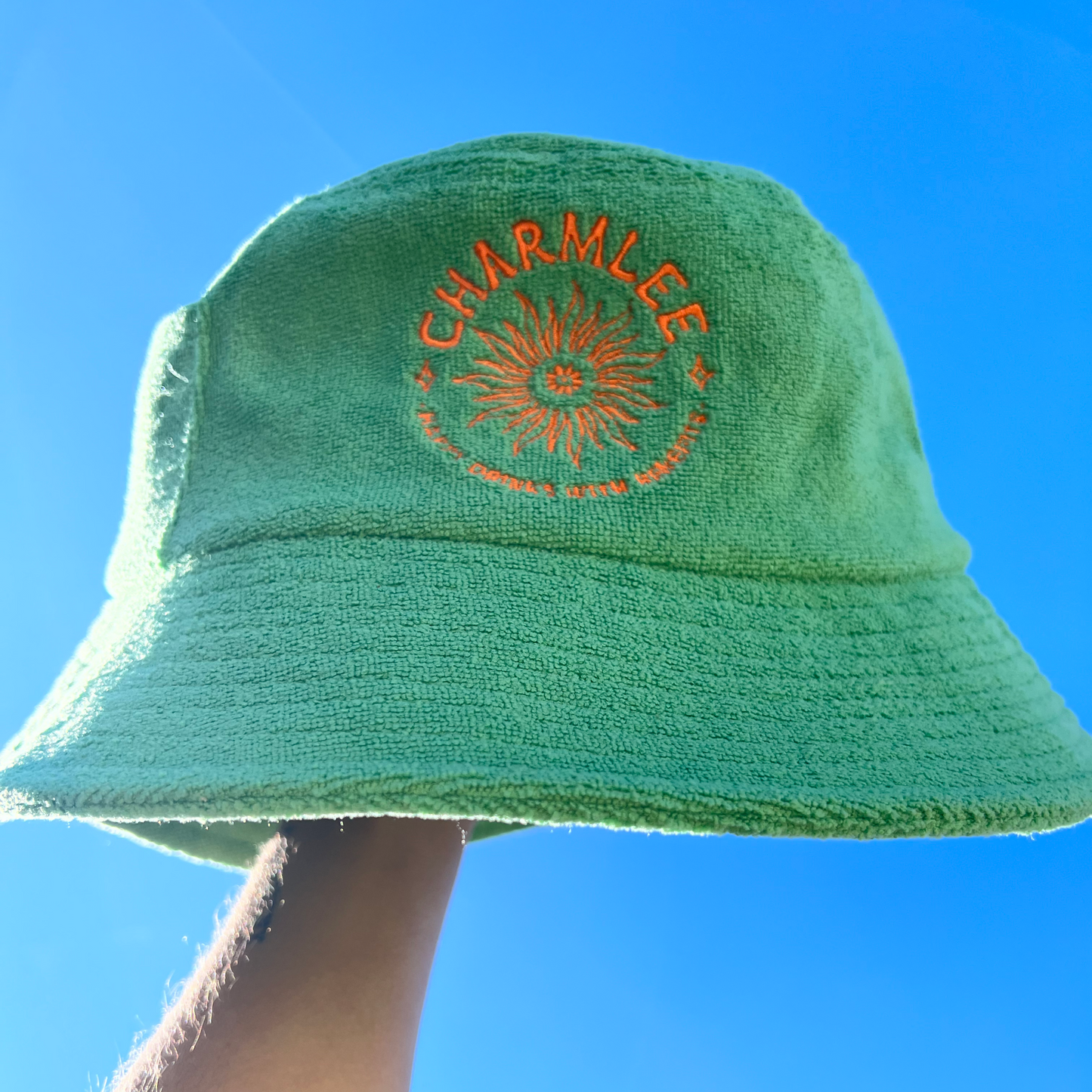 BUCKET HAT